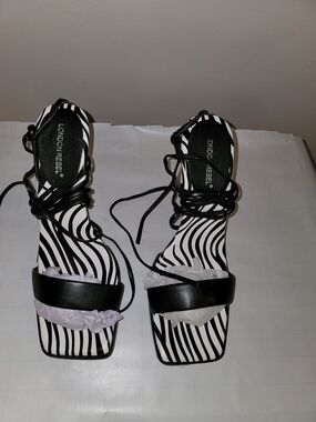 SHEIN Black & White Zebra Lace-Up Heeled Sandals